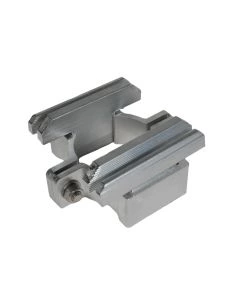 Doppelklemmschelle DAKT 1 aus Metall zur doppelseitigen Befestigung von Alkant-Schildern an Pfosten Ø 60,3 mm